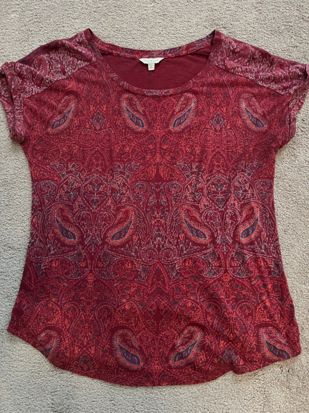 Lucky Brand Bohemian Red Paisley Short Sleeve Scoop Neck Tee- size Medium, EUC